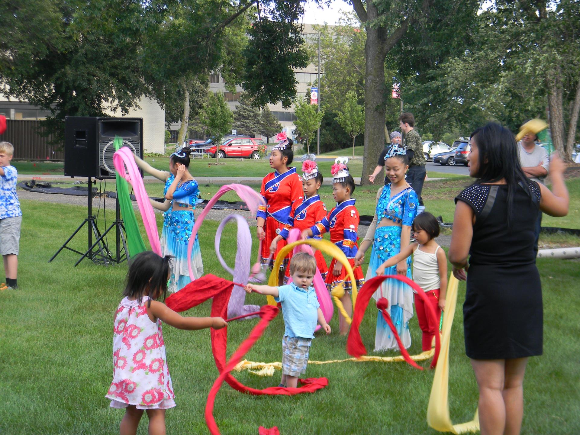 Hmong Dancers at NNO Kickoff 2019